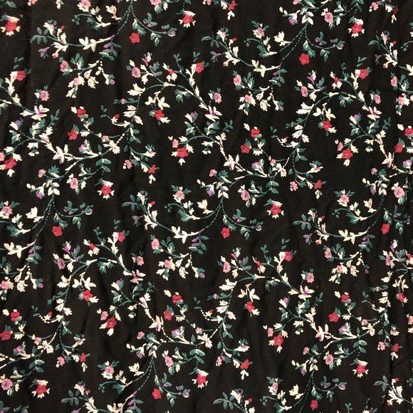 ~Vintage~ 90’s Black Floral Shift Dress - Picture 2 of 3